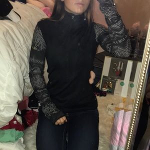 Quarter zip Nike pro shirt!!